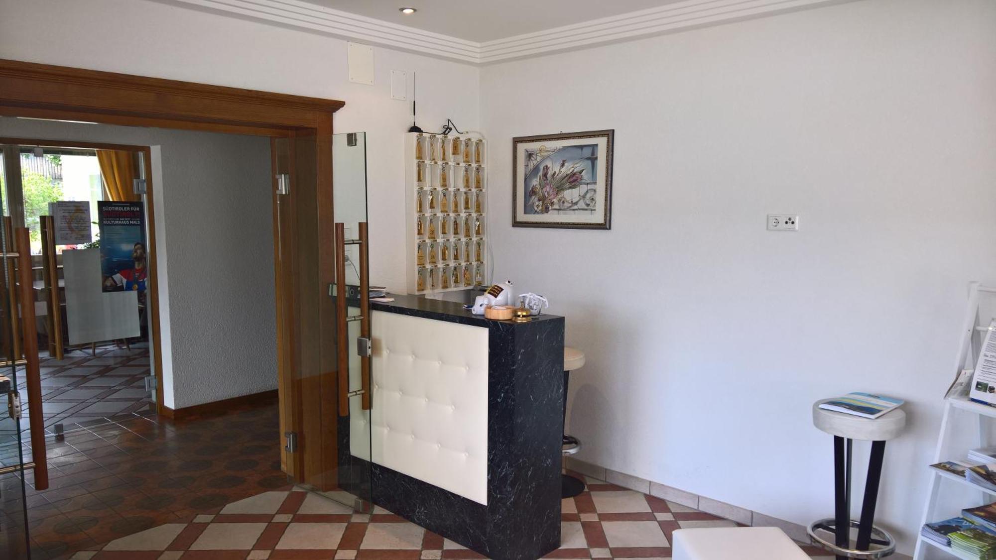 Hotel Krone Morter Екстер'єр фото